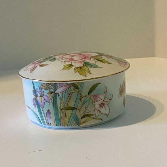 Shibata Porcelain Powder Box Marked Flowers Butterfly Floral Flower - Picture 8 of 9